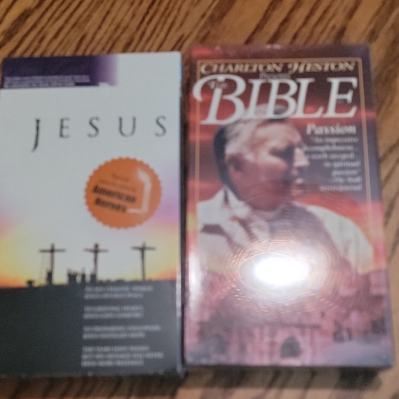 NWT Christian VHS Tapes Charlton Heston Presents‎ The Bible And Jesus - Picture 1 of 4